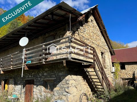 Située dans la charmante commune de Réallon (05160), cette propriété bénéficie d'un emplacement paisible au cœur des Alpes du Sud, avec une vue idyllique sur les montagnes et une exposition exceptionnelle offrant un cadre naturel préservé idéal pour ...