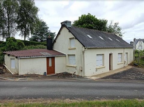 Gelijkvloers huis in een rustige omgeving. Entree, keuken, woonkamer, 1 slaapkamer, 1 doucheruimte, 1 toilet. Zolder die kan worden verbouwd, onafhankelijke stookruimte, garage en grond. Riolering, olieverwarming, recente elektriciteit. Budget: 66.00...