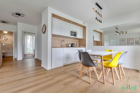 Checkmyguest oferuje Ci ten ekskluzywny apartament o powierzchni 93 m², idealny dla 6 osób, z dużym ogrodem i parkingiem. Nowoczesny, przestronny i klimatyzowany, oferuje wszystko, czego potrzebujesz do komfortowego pobytu. Położony w Champigny-sur-M...