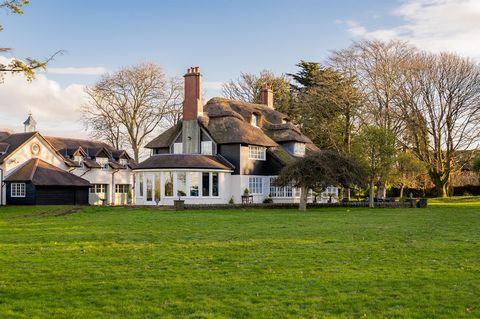 Nestled within the beautiful sought-after village of Bishopston you will find this spectacular hidden gem, Long Elms. A truly unique opportunity to purchase a charming 5-bedroom, Grade II listed thatched cottage with the added bonus of a detached 3-b...