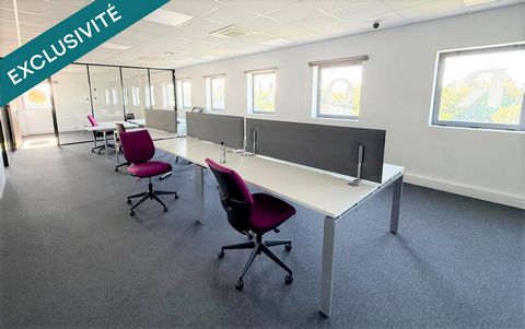129 m² de bureaux climatisés et fonctionnel. Disponible immédiatement