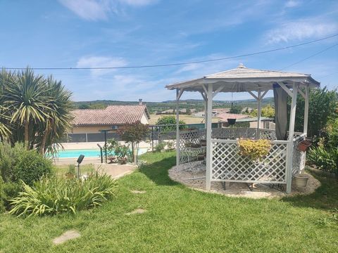 A SAISIR maison familiale rénovée avec studio independnant sur la commune de Lavilledieu