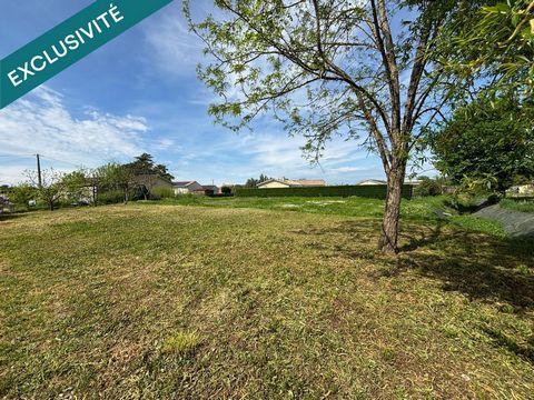 Opportunité : terrain à vendre de 1 266 m² pour construction !