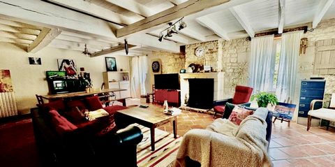 MAISON EN PIERRES AVEC ACCÈS A LA SÈVRE