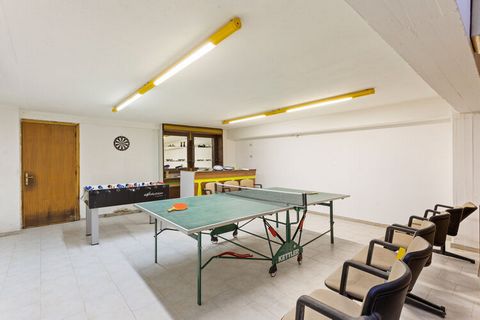 Cet appartement est situé dans la commune italienne de Tuoro sul Trasimeno et dispose de 2 chambres. Il est idéal pour passer des vacances agréables en famille. Lorsqu'il fait chaud, les enfants peuvent s'en donner à cœur joie dans la piscine commune...