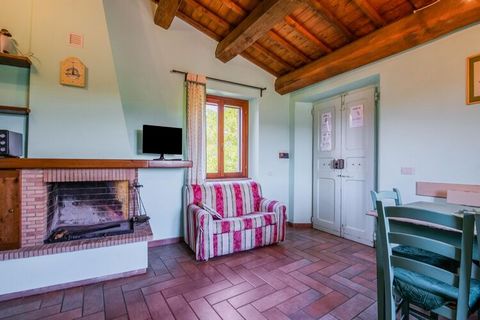 This is a holiday home in Sellano with a private swimming pool, garden and a sun terrace with loungers. The holiday home is ideal for a big family or group of 11 persons who wish to spend a relaxed holiday. This holiday home consists of 3 independent...