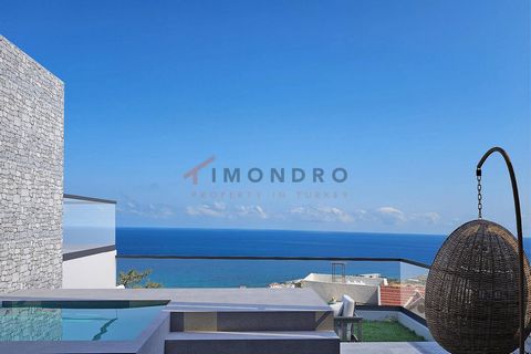 The property has an unobstructed sea view. Wake up every morning to alluring colours of blue and green. The beach is easily accessible from the apartment and approx. 0-500 m away. The closest airport is approx. 0-50 km away. The apartment has a livin...