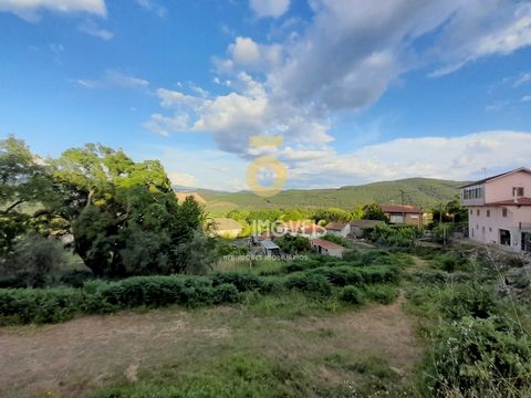 Building land in Real - Castelo de Paiva Excellent business opportunity. Land on construction land according to the Municipal Master Plan of the Municipality of Castelo de Paiva with 1650 m2, in Nojões - Real Castelo de Paiva.   General features: - C...
