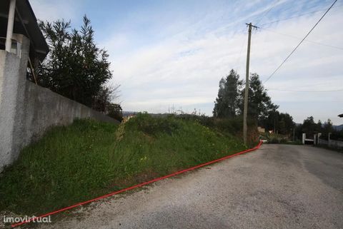 Excellent land with 2 fronts, with possibility of construction, magnificent views and great sun exposure. It is located five minutes from the center of Coimbra.