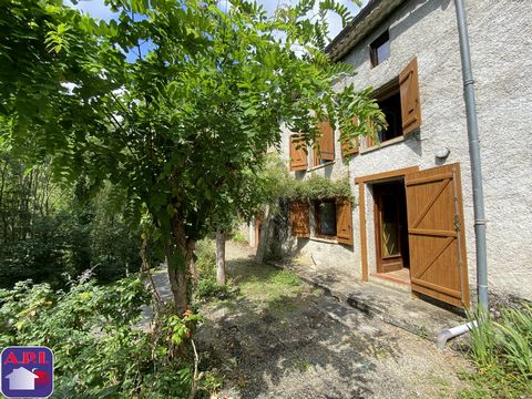 VILLAGE HOUSE EXCLUSIVELY at API !! NEED CALM? In the Barguillere valley, 20 minutes from Foix, one-bedroom village house comprising: a kitchen, two bedrooms (one through), a shower room and a cellar. Attics. In addition, an outbuilding with, on the ...