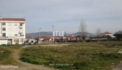 Sale of 6 plots of land for construction of buildings with 4/5 floors, Darque, Viana do Castelo, with a total area of 1294m². Area with great access. Good sun exposure. Ref.: VCM12566 FEATURES: Land Area: 1 294 m2 Area: 1 294 m2 Useful Area: 1 294 m2...