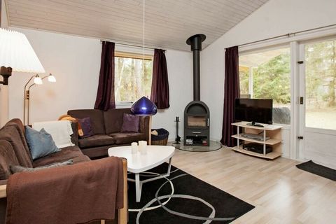 In the lovely forest area by Bjerge Sydstrand is this renovated cottage with three good bedrooms and a good bathroom and open kitchen. Dining and living room with wood burning stove and access to a lovely covered terrace. The beach is child-friendly ...
