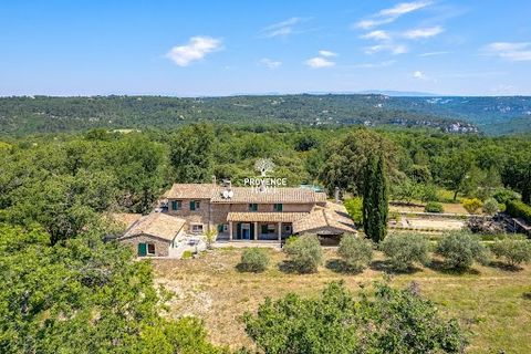 Provence Home, the Luberon real estate agency, is offering for sale in Bonnieux, a property on 3.5 hectares of wooded land, consisting of a charming 19th-century sheepfold and bories to be renovated, with 4 bedrooms, terraces, and a swimming pool. Th...
