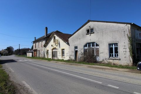 Well situated on a main road, old bar, café/restaurant and dance hall for sale with house attached. The commercial side of this large property is 2 large rooms one of which was the bar café/restaurance and the other the dance hall. The attached house...