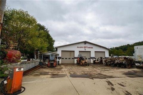 Turnkey scrap metal & recycling facility on several lots consisting of approximately 38 acres. Included is everything needed to begin operations: Three buildings with two large garages and a 60x60 office, full kitchen, its own power station, conveyor...