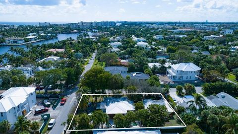 A rare & unique opportunity to build your dream home on this Palm Trail corner lot. The desirable Palm Trail neighborhood is perfectly located, just minutes from Delray Beachs award-winning sand-carpeted beaches, as well as vibrant Atlantic Avenues b...