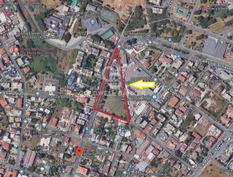 TOR VERGATA - Via Ponte delle Sette Miglia - building land in ZONE O, a completely urbanized area as well as a nerve center for students, COLDWELL BANKER offers for sale a plot of land of about 8,000 square meters of which 1,565 square meters can be ...
