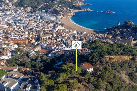 Lucas Fox presents for sale an exceptional plot strategically located in the heart of Tossa de Mar, just 5 minutes walk from the centre and the beach. Enjoy stunning panoramic views of the sea and the charming town of Tossa. It is located on the last...