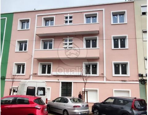 Building for sale with 12 fractions – Além Rio Building We present you with an excellent opportunity, a 3-storey building with 12 units, each of them representing the perfect marriage between modernity, comfort and functionality. This property is ide...