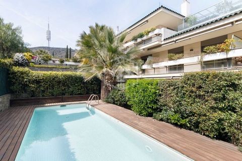 Spacious and bright apartment located in the most exclusive residential area of Barcelona. An ideal and quiet place to live for families with children close to the most privileged schools and to the city center. The apartment is a duplex of 159.30 m2...