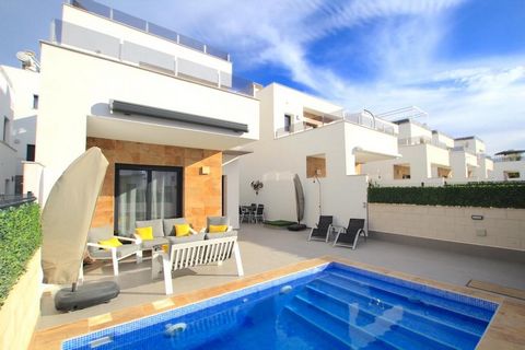 We are excited to present a modern villa that is the epitome of elegance and style, nestled in the desirable Benijofar village in the stunning Costa Blanca South.  This exceptional 3-bedroom home is a stone's throw away from all local services and am...
