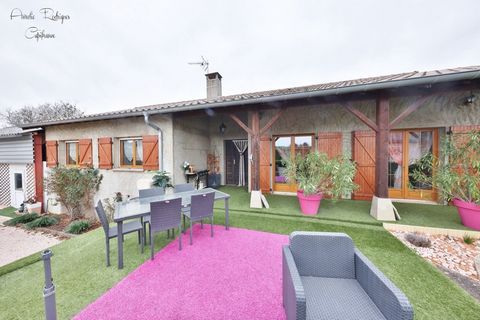 Dpt Saône et Loire (71), à vendre CRECHES SUR SAONE maison P5 de 117 m² - Terrain de 2 181,00 m²
