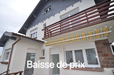 Valérie Lieb ... invites you to discover on the heights of riedisheim, this house of 155 m2 of floor space (131 m2 + 24 m2 in the attic), partly renovated, which offers a kitchen and a living room overlooking a terrace facing west, 5 bedrooms (includ...