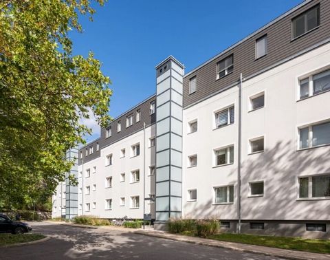 Address: Berlin, Clayallee 234 Property description Building Welcome to Clayallee in green Berlin-Dahlem! This attractive, airy ensemble of four well-kept apartment buildings is located on a park-like, approximately 14,000 square meter plot. The prop...