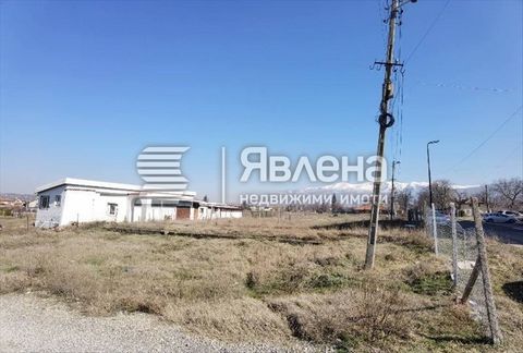 Large plot in the land of Barakovo. We present to your attention three regulated plots of land in the village of Barakovo with a total area of 1 877 sq.m. in the town of Barakovo, located 5 km from the town of Barakovo. Blagoevgrad and only 80 km fro...