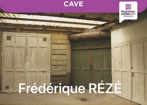 75002 PARIS: Frédérique Rézé offers you a lot of 25 cellars for sale. These 25 cellars with a total area of 137.59 m² are located in a Haussmannian building in the 2nd arrondissement. The entire surface has been redone, concrete floors and painted wa...