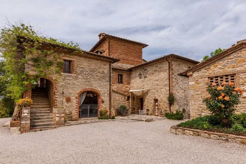 ASCIANO (SI) Location Montalceto, within the landscape of the 