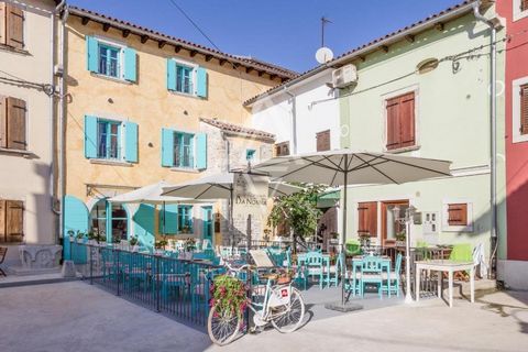 Istria, Fažana: Charming boutique hotel near the sea Discover this enchanting boutique hotel in the heart of Fažana, a gem on Istria's southwest coast, mere steps from pristine beaches. Positioned in the historic center of this picturesque town,...