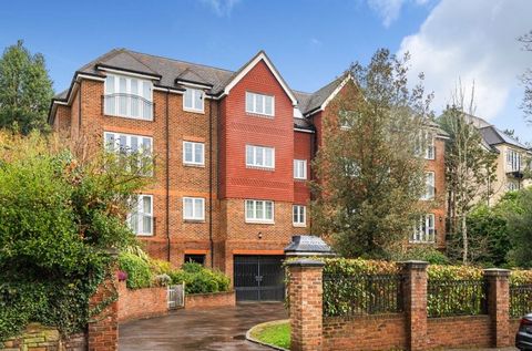 Frost Estate Agents are delighted to offer to the market this spacious two double bedroom, two bathroom ground floor apartment with large private patio area . Located within a much sought after apartment block on the popular West side of Purley and c...