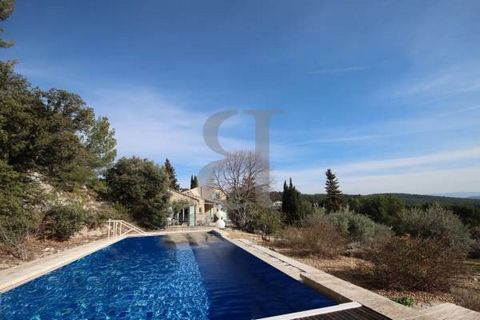 Dentelles de Montmirail - Mont Ventoux On the heights, close to a popular village. Bright stone villa in authentic Provencal setting. Offering a spacious living/dining room with en suite on the ground floor. Its pool area and a small pathway lead to ...