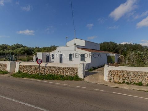 Are you looking for a country house for sale in Menorca? Are you thinking of an integral refurbishment project that will allow you to create something really special? This country house located in Ses Barraques, just a few steps away from Sant Lluís,...