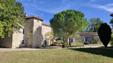 In the southwest of France, department of Lot-et-Garonne, we present to you a beautiful, fully restored manor house with luxurious guest rooms. High-quality restoration while retaining authentic elements makes these guest rooms a real gem where you c...
