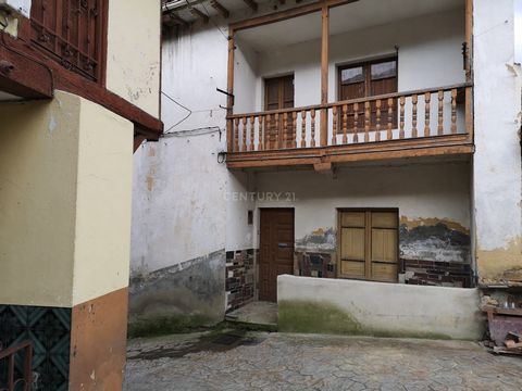 Wilt u een appartement met 3 slaapkamers in Riosa kopen van 114 vierkante meter? Uitstekende gelegenheid om dit woonappartement met een oppervlakte van 114 m² goed verdeeld in 3 slaapkamers en 1 badkamer te verwerven, gelegen in de stad Riosa, provin...
