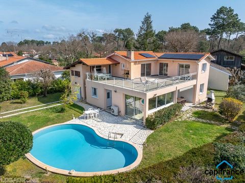 Dpt Gironde (33), à vendre ANDERNOS LES BAINS, maison de 195 m² à 30kms de l'aéroport de Mérignac