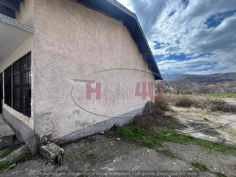 HOME FOR Yu is pleased to present for sale a massive building in the village of Buranovo with 88 sq.m. built-up area. The total area of the property with the yard is 288 sq.m. It has sewerage and the electricity is two-phase and three-phase. The buil...