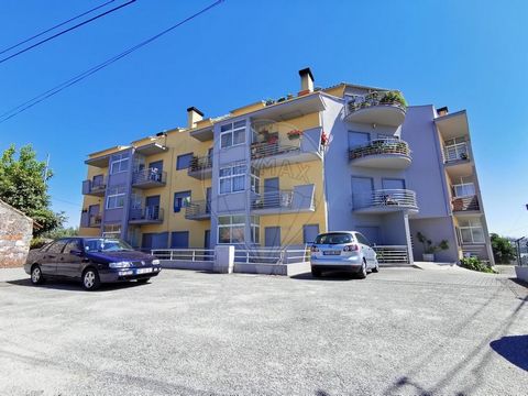 Description Are you looking for an apartment for the whole family within the city of Tondela, in a quiet area with easy access to several commercial spaces and services? This fantastic T4 Duplex awaits you! First floor comprises: • Entrance hall; • K...