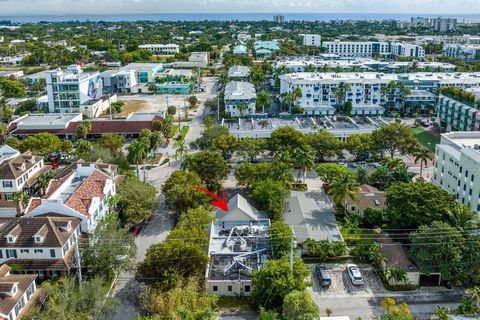 In the heart of Delray Beach, this exceptional commercial property presents an extraordinary blend of strategic location, versatile space, and immense potential to develop a multi-use building. This property is located in Pineapple Grove just three b...