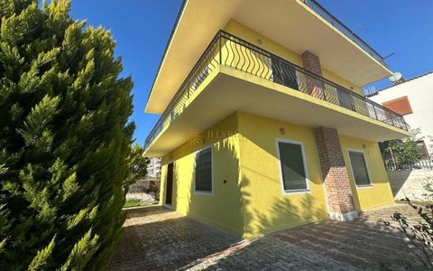 The villa is located in Sauk. General information 3 storey structure. Land area 450 m2. Construction area 240 m2. Each floor is organized into Living room Kitchen Bedroom Toilet Verandah Other information The villa is sold furnished as in the photo. ...