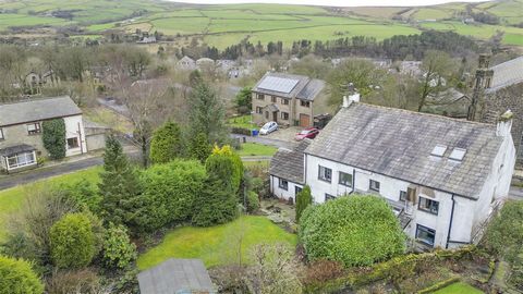 This 5 bedroom detached family home is rich in charm and character from its origin as a former village pub and subsequent use as B&B accommodation. Having the great benefit of an attractive position with lovely gardens, plenty of parking and a conven...
