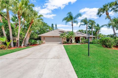 3BR/2.5BA home in Seminole Shores with deeded beach and river access. Beautiful coral wall in entryway. Granite kitchen with center island. Large family room with cathedral wood ceilings. Screened patio goes out to brick paver heated pool area. Whole...