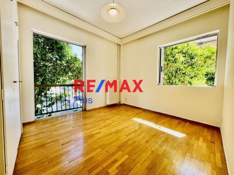 For those of you who wish to create your residence or workplace in a quiet neighborhood but also within walking distance of recreation, sports, cultural and educational facilities, this 66 sq.m. apartment is ideal for your investment plans. With warm...