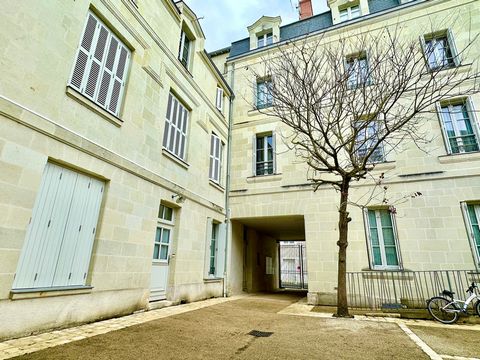 Dpt Maine et Loire (49), à vendre appartement 4 pièces - 2 chambres de 77 m²