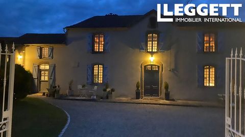 A28129JSN65 - Nichée dans le magnifique département des Hautes Pyrénées (65), cette somptueuse maison de maître de quatre chambres avec piscine, vues sur la campagne, jolis jardins et grande terrasse couverte est prête à être emménagée directement. A...