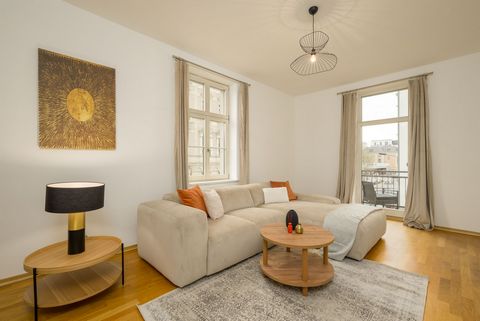 APARTMENT The apartment has been fully renovated and newly furnished in Spring 2024. With three spacious bedrooms and a separate living room, there is plenty of room for a family or a flat share. The apartment is fully equipped. There is also high sp...