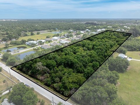 Rare opportunity to own this 10-acre parcel. The property can be used as your farmhouse oasis. It can be subdivided into two separate 5-acre, single-family parcels. OR... Builders & developers: you can subdivide into 20-22 homesites! Only short-term ...