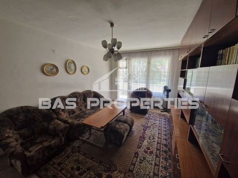 Ref. 011738 Real estate agency BAS Properties presents to your attention a two-bedroom apartment in Razsadnika district, Sofia. Sofia. Main characteristics: - Total area: 128 sq.m. - Floor: 3 of 6 - Construction: Brick, 2000 - Condition: With ACT 16 ...